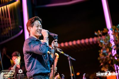 บรรยากาศคอนเสิร์ตจาก Two Popetorn และ Be Peerapat ที่ Spectrum Lounge & Bar — photo 23