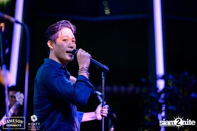 บรรยากาศคอนเสิร์ตจาก Two Popetorn และ Be Peerapat ที่ Spectrum Lounge & Bar — photo 30