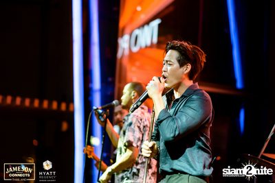 บรรยากาศคอนเสิร์ตจาก Two Popetorn และ Be Peerapat ที่ Spectrum Lounge & Bar — photo 65