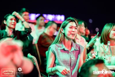 บรรยากาศคอนเสิร์ตจาก Two Popetorn และ Be Peerapat ที่ Spectrum Lounge & Bar — photo 67