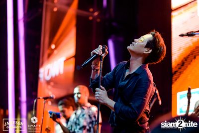 บรรยากาศคอนเสิร์ตจาก Two Popetorn และ Be Peerapat ที่ Spectrum Lounge & Bar — photo 70