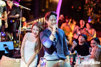 บรรยากาศคอนเสิร์ตจาก Two Popetorn และ Be Peerapat ที่ Spectrum Lounge & Bar — photo 82
