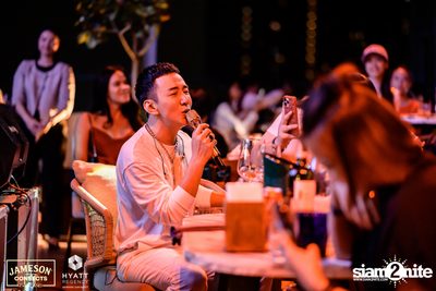 บรรยากาศคอนเสิร์ตจาก Two Popetorn และ Be Peerapat ที่ Spectrum Lounge & Bar — photo 132