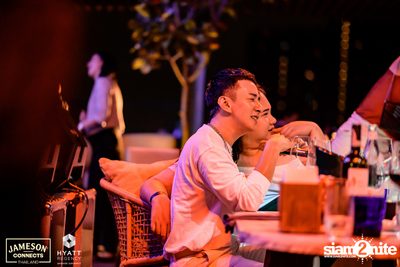 บรรยากาศคอนเสิร์ตจาก Two Popetorn และ Be Peerapat ที่ Spectrum Lounge & Bar — photo 133