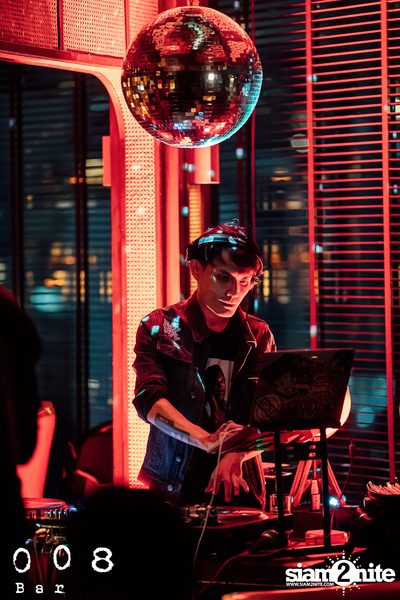 บรรยากาศฉลองครบรอบ 4 ปี กับงาน 4th Anniversary ที่ 008 Bar — photo 37