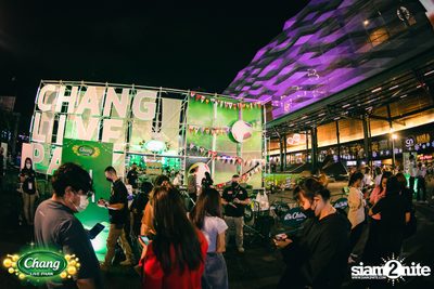 คอนเสิร์ตวง Klear ที่ลานกิจกรรมศูนย์การค้า The Street Ratchada กับงาน Chang Live Park FOOD FUN FRIENDS — photo 3