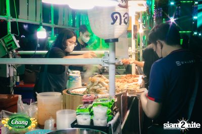 คอนเสิร์ตวง Klear ที่ลานกิจกรรมศูนย์การค้า The Street Ratchada กับงาน Chang Live Park FOOD FUN FRIENDS — photo 23