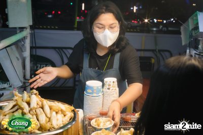 คอนเสิร์ตวง Klear ที่ลานกิจกรรมศูนย์การค้า The Street Ratchada กับงาน Chang Live Park FOOD FUN FRIENDS — photo 27