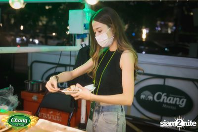 คอนเสิร์ตวง Klear ที่ลานกิจกรรมศูนย์การค้า The Street Ratchada กับงาน Chang Live Park FOOD FUN FRIENDS — photo 31