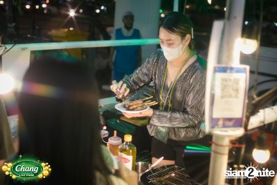 คอนเสิร์ตวง Klear ที่ลานกิจกรรมศูนย์การค้า The Street Ratchada กับงาน Chang Live Park FOOD FUN FRIENDS — photo 41