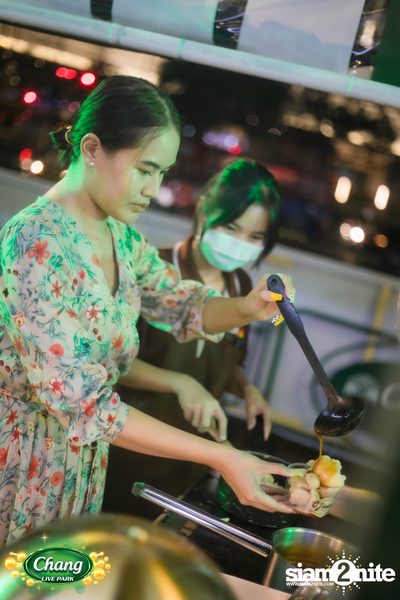 คอนเสิร์ตวง Klear ที่ลานกิจกรรมศูนย์การค้า The Street Ratchada กับงาน Chang Live Park FOOD FUN FRIENDS — photo 50