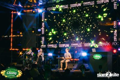 คอนเสิร์ตวง Klear ที่ลานกิจกรรมศูนย์การค้า The Street Ratchada กับงาน Chang Live Park FOOD FUN FRIENDS — photo 60