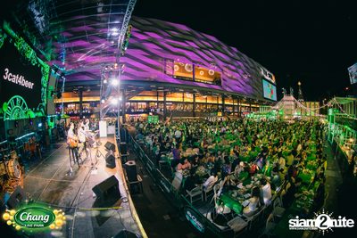 คอนเสิร์ตวง Klear ที่ลานกิจกรรมศูนย์การค้า The Street Ratchada กับงาน Chang Live Park FOOD FUN FRIENDS — photo 71