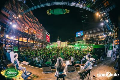 คอนเสิร์ตวง Klear ที่ลานกิจกรรมศูนย์การค้า The Street Ratchada กับงาน Chang Live Park FOOD FUN FRIENDS — photo 72