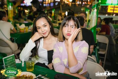 คอนเสิร์ตวง Klear ที่ลานกิจกรรมศูนย์การค้า The Street Ratchada กับงาน Chang Live Park FOOD FUN FRIENDS — photo 74