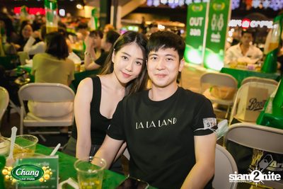 คอนเสิร์ตวง Klear ที่ลานกิจกรรมศูนย์การค้า The Street Ratchada กับงาน Chang Live Park FOOD FUN FRIENDS — photo 77
