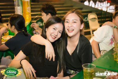 คอนเสิร์ตวง Klear ที่ลานกิจกรรมศูนย์การค้า The Street Ratchada กับงาน Chang Live Park FOOD FUN FRIENDS — photo 81