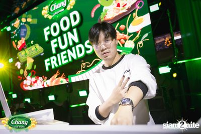 คอนเสิร์ตวง Klear ที่ลานกิจกรรมศูนย์การค้า The Street Ratchada กับงาน Chang Live Park FOOD FUN FRIENDS — photo 95