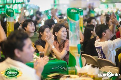 คอนเสิร์ตวง Klear ที่ลานกิจกรรมศูนย์การค้า The Street Ratchada กับงาน Chang Live Park FOOD FUN FRIENDS — photo 98