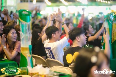 คอนเสิร์ตวง Klear ที่ลานกิจกรรมศูนย์การค้า The Street Ratchada กับงาน Chang Live Park FOOD FUN FRIENDS — photo 99