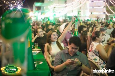 คอนเสิร์ตวง Klear ที่ลานกิจกรรมศูนย์การค้า The Street Ratchada กับงาน Chang Live Park FOOD FUN FRIENDS — photo 101