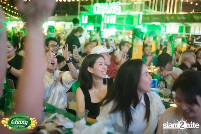 คอนเสิร์ตวง Klear ที่ลานกิจกรรมศูนย์การค้า The Street Ratchada กับงาน Chang Live Park FOOD FUN FRIENDS — photo 103