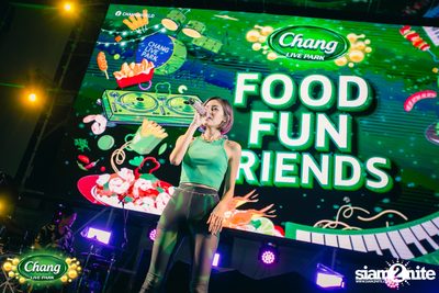 คอนเสิร์ตวง Klear ที่ลานกิจกรรมศูนย์การค้า The Street Ratchada กับงาน Chang Live Park FOOD FUN FRIENDS — photo 110