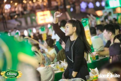 คอนเสิร์ตวง Klear ที่ลานกิจกรรมศูนย์การค้า The Street Ratchada กับงาน Chang Live Park FOOD FUN FRIENDS — photo 142