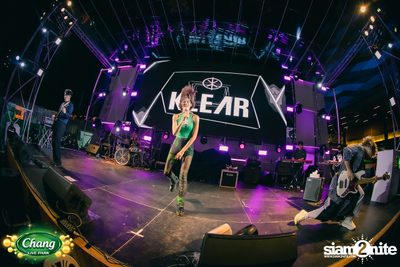 คอนเสิร์ตวง Klear ที่ลานกิจกรรมศูนย์การค้า The Street Ratchada กับงาน Chang Live Park FOOD FUN FRIENDS — photo 153