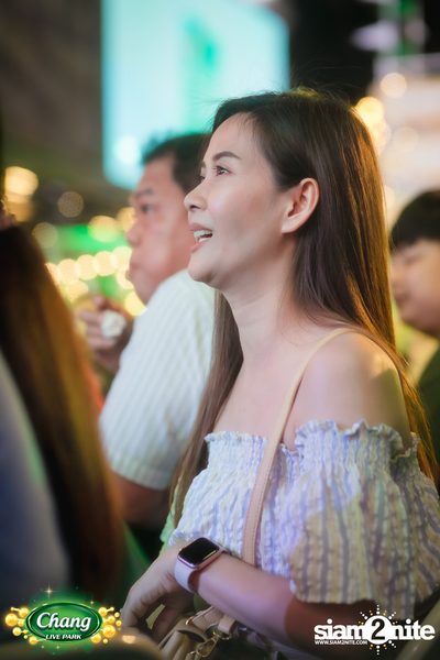 คอนเสิร์ตวง Klear ที่ลานกิจกรรมศูนย์การค้า The Street Ratchada กับงาน Chang Live Park FOOD FUN FRIENDS — photo 161