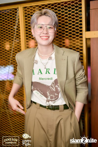 ภาพบรรยากาศคอนเสิร์ต Sarah Salola ft. DoubleBam, JIXGO ที่ Happy Fish Asiatique — photo 21