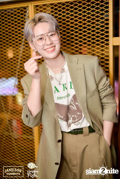 ภาพบรรยากาศคอนเสิร์ต Sarah Salola ft. DoubleBam, JIXGO ที่ Happy Fish Asiatique — photo 24
