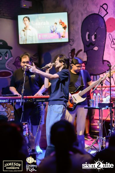ภาพบรรยากาศคอนเสิร์ต Sarah Salola ft. DoubleBam, JIXGO ที่ Happy Fish Asiatique — photo 29