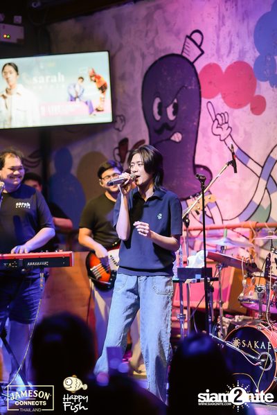 ภาพบรรยากาศคอนเสิร์ต Sarah Salola ft. DoubleBam, JIXGO ที่ Happy Fish Asiatique — photo 31