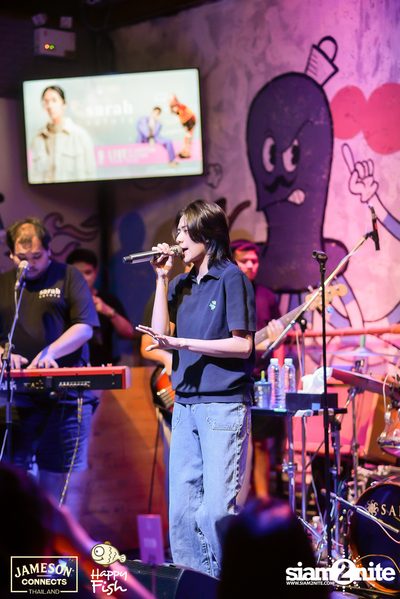 ภาพบรรยากาศคอนเสิร์ต Sarah Salola ft. DoubleBam, JIXGO ที่ Happy Fish Asiatique — photo 32
