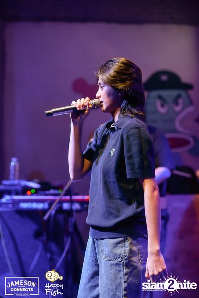 ภาพบรรยากาศคอนเสิร์ต Sarah Salola ft. DoubleBam, JIXGO ที่ Happy Fish Asiatique — photo 38