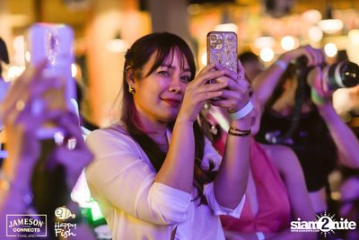 ภาพบรรยากาศคอนเสิร์ต Sarah Salola ft. DoubleBam, JIXGO ที่ Happy Fish Asiatique — photo 41