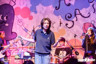 ภาพบรรยากาศคอนเสิร์ต Sarah Salola ft. DoubleBam, JIXGO ที่ Happy Fish Asiatique — photo 51