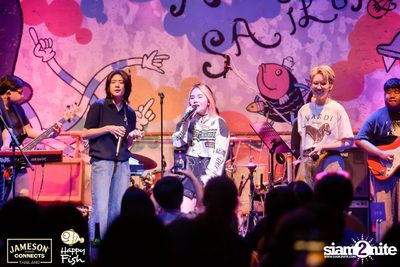 ภาพบรรยากาศคอนเสิร์ต Sarah Salola ft. DoubleBam, JIXGO ที่ Happy Fish Asiatique — photo 61