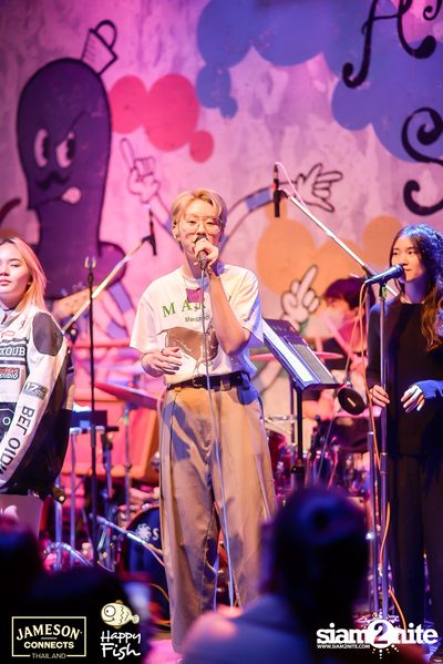 ภาพบรรยากาศคอนเสิร์ต Sarah Salola ft. DoubleBam, JIXGO ที่ Happy Fish Asiatique — photo 66