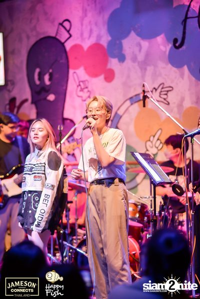 ภาพบรรยากาศคอนเสิร์ต Sarah Salola ft. DoubleBam, JIXGO ที่ Happy Fish Asiatique — photo 67