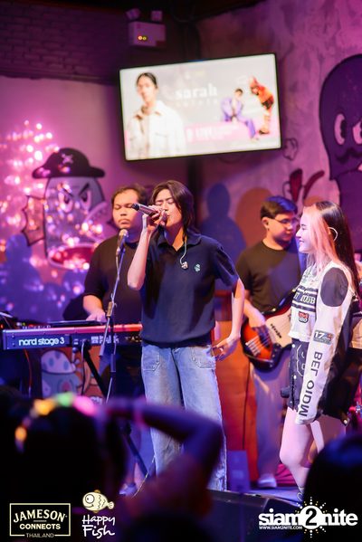 ภาพบรรยากาศคอนเสิร์ต Sarah Salola ft. DoubleBam, JIXGO ที่ Happy Fish Asiatique — photo 69