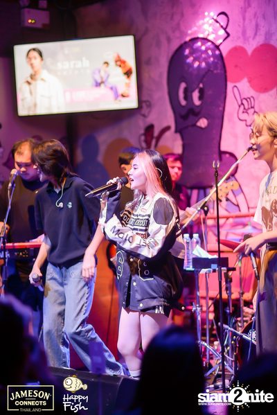 ภาพบรรยากาศคอนเสิร์ต Sarah Salola ft. DoubleBam, JIXGO ที่ Happy Fish Asiatique — photo 71