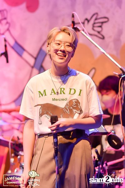 ภาพบรรยากาศคอนเสิร์ต Sarah Salola ft. DoubleBam, JIXGO ที่ Happy Fish Asiatique — photo 72