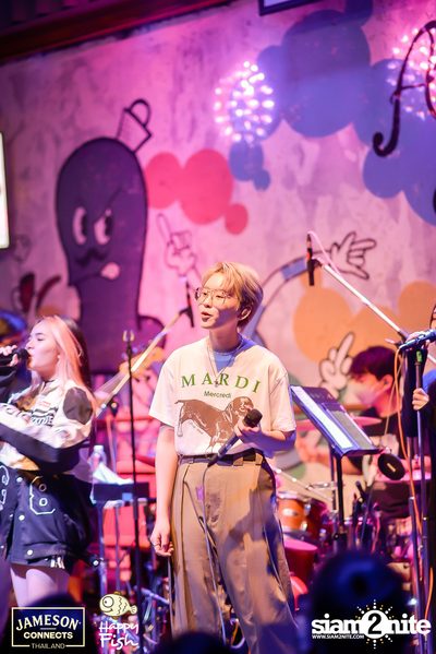 ภาพบรรยากาศคอนเสิร์ต Sarah Salola ft. DoubleBam, JIXGO ที่ Happy Fish Asiatique — photo 73