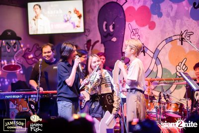 ภาพบรรยากาศคอนเสิร์ต Sarah Salola ft. DoubleBam, JIXGO ที่ Happy Fish Asiatique — photo 81