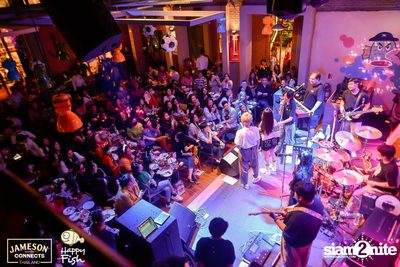 ภาพบรรยากาศคอนเสิร์ต Sarah Salola ft. DoubleBam, JIXGO ที่ Happy Fish Asiatique — photo 85