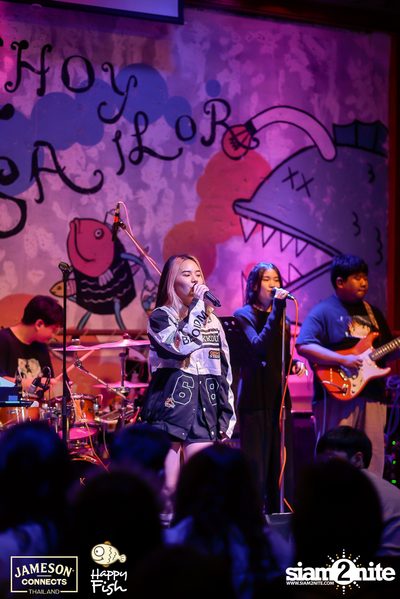 ภาพบรรยากาศคอนเสิร์ต Sarah Salola ft. DoubleBam, JIXGO ที่ Happy Fish Asiatique — photo 91