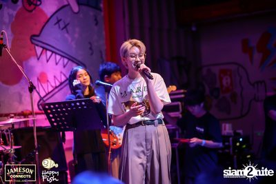 ภาพบรรยากาศคอนเสิร์ต Sarah Salola ft. DoubleBam, JIXGO ที่ Happy Fish Asiatique — photo 98