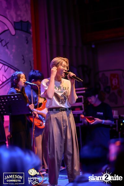 ภาพบรรยากาศคอนเสิร์ต Sarah Salola ft. DoubleBam, JIXGO ที่ Happy Fish Asiatique — photo 100